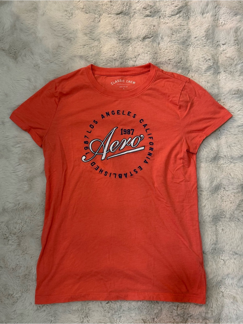 Aero Y2K Los Angeles Circle Graphic T-Shirt